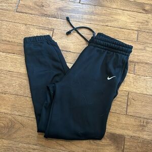 Woman’s small Nike sweatpants